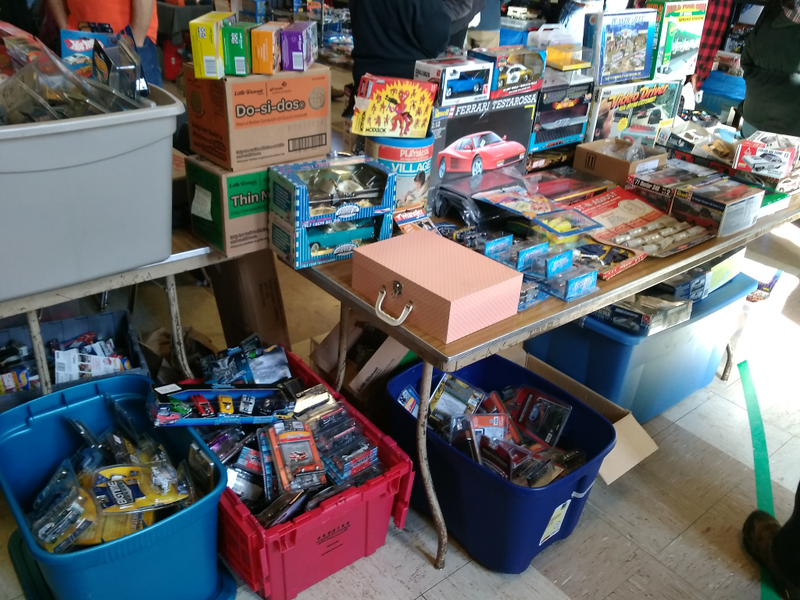 Illustration for article titled AP's Mega-HAWL: Old Toy Show 2019 Bennington Vermont + Mall Detour...